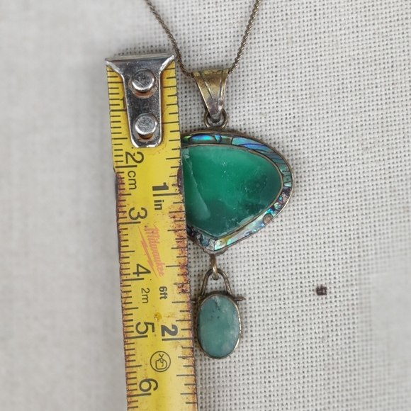 Vintage Abalone And Green Agate Pendant Necklace - Picture 7 of 7